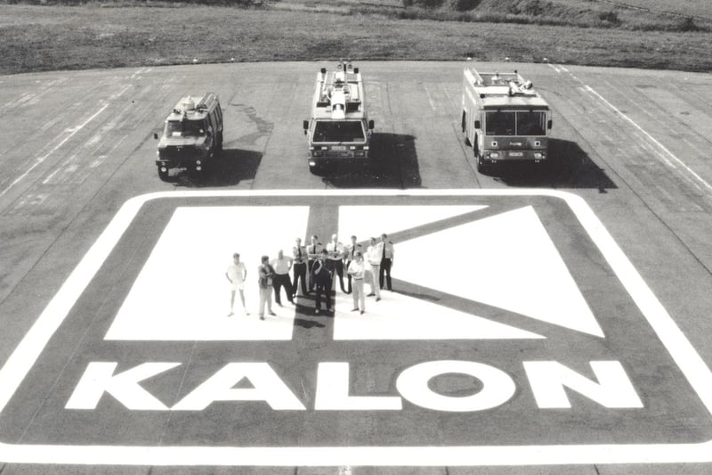 How long for this runway ad? It took 11 men almost a day to paint it with 200 litres of blue and white emulsion. Holidaymakers jetted off to the sun wide-eyed with amazement in July 1987 after spotting the team of artists painting the sign.