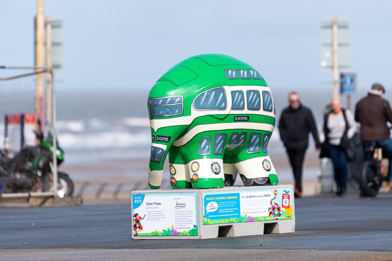 This design transforms Elmer into a traditional tram from Blackpool’s heyday. He sports Blackpool Transport Corporation’s original green and cream livery from the 19th century.