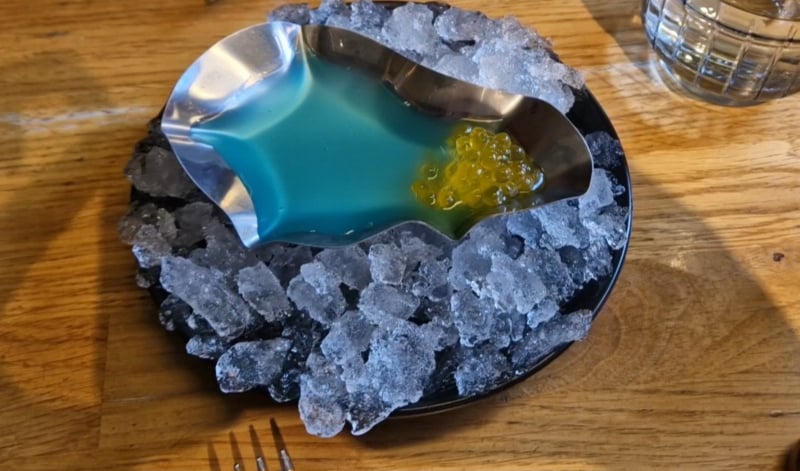 The star of the show –  the Cosmic Oyster Cocktail. This special disco blue mixture was a sensory delight. 