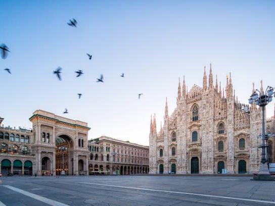 Milan sits right at the heart of Italy's fashion, design, and architecture scenes and the scenery and sights truly live up to the hype. 
