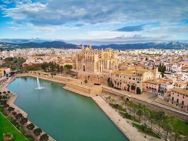Mallorca has been drawing visitors from all over Europe (and the world) for centuries with its dreamy nature and Medieval charm.