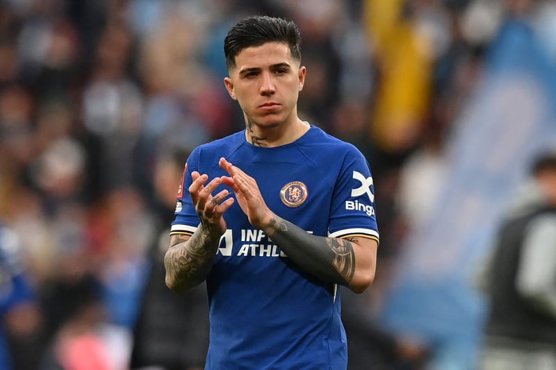 The Argentine midfielder is carrying an injury, but with Chelsea lacking a midfielder of his profile, he just has to keep going.