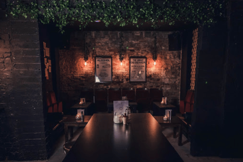 ✍️ Collective - The Highball Club is a 1920s inspired cocktail bar and party venue, offering a range of cocktails and live music.⭐ 4.6 out of five stars, from 122 Google reviews. 📍 39 Seel St, Liverpool L1 4BX