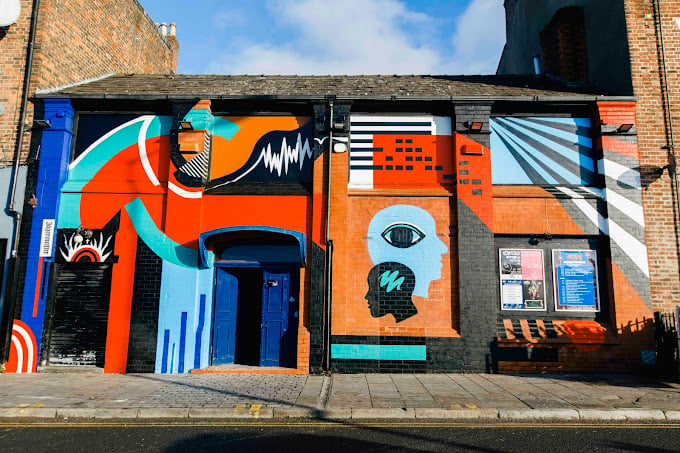 ✍️ Zanzibar is a live music venue and bar, showcasing local emerging rock and alternative artists. ⭐ 4.3 out of five stars, from 302 Google reviews. 📍  43 Seel St, Liverpool L1 4AZ