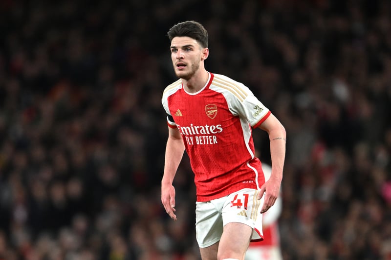Has been criticised by some in recent weeks but at his best again tonight. Drove forwards to assist Trossard for the first and never neglected his defensive work. Came close with a few shots - a goal would have made his performance a 10.