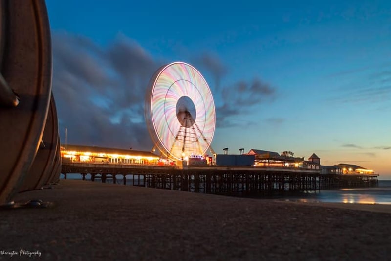 An awesome picture of Central Pier's Big Wheel at dusk.
