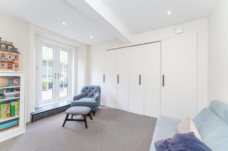 Another great double bedroom with fantastic storage. This cosmopolitan area is close to an excellent selection of independent shops, supermarkets, cafés, bars and eateries, as well as an arts cinema and theatre.