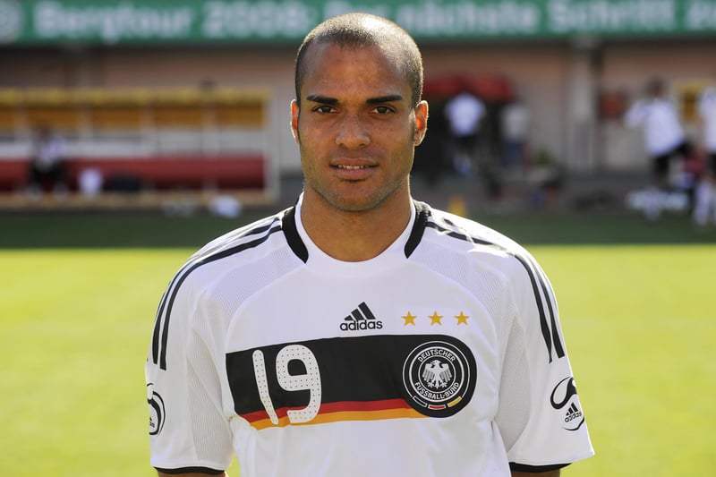 Winger earned 16 caps for Germany and played in two major tournaments - 2006 FIFA World Cup and UEFA Euro 2008. Turned out for Borussia Dortmund and Real Betis before finishing his career in Bundesliga 2.