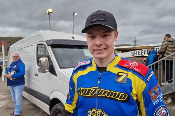 Dan Gilkes has been praised by Simon Strad ahead of Sheffield's trip to Ipswich in the Speedway Premiership
