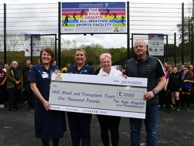 Kyle’s parents, trustees of the charity, presented representatives from the Leeds NHS Blood and
Transplant Trust a cheque for £1000 on behalf of the charity before they cut the ribbon to officially open the facility.