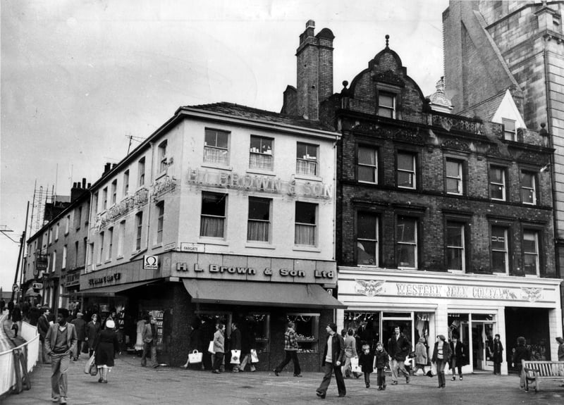 Fargate 1980
HL Brown & Son, and the Western Jean Company shops on Fargate, Sheffield, in 1980