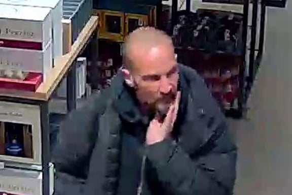 Photo LD7787 refers to a theft from a shop in Leeds city centre on April 19