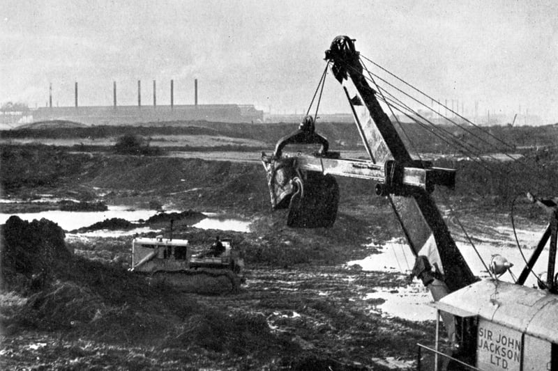 Construction under way on Ravenscraig in the mid-1950s. The building on the left with seven chimneys is the melting shop of the Lanarkshire Steel Works.