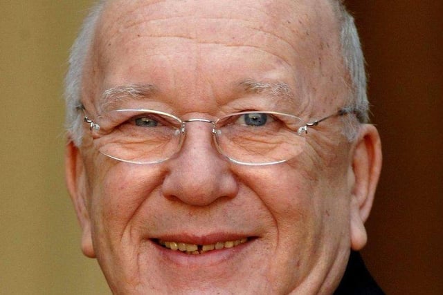 Born in Preston in 1935, Roy Barraclough is best known as Alec Gilroy in 'Coronation Street'.