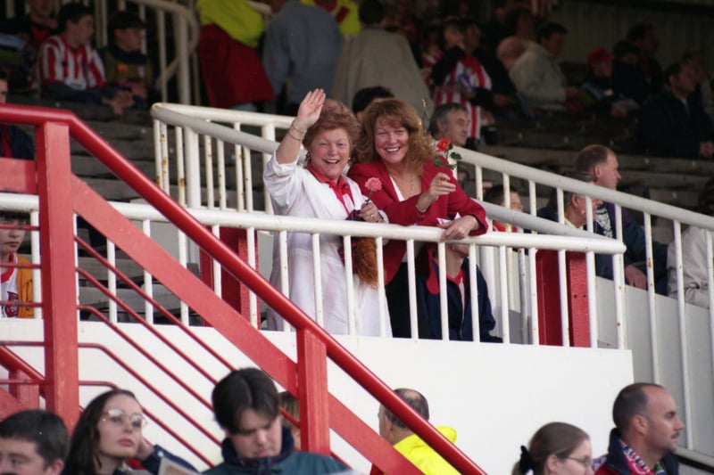 Roses and memories for these fans on the day of the last ever match.