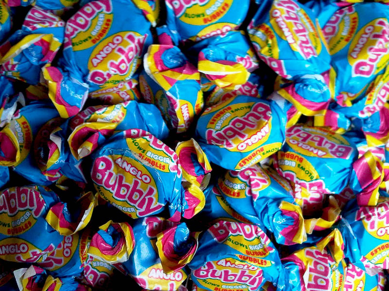 Remember when bubblegum came in chunks? Anglo Bubbly was like the Hulk of bubblegum – big, chewy, and ready to take on any bubble-blowing challenge.