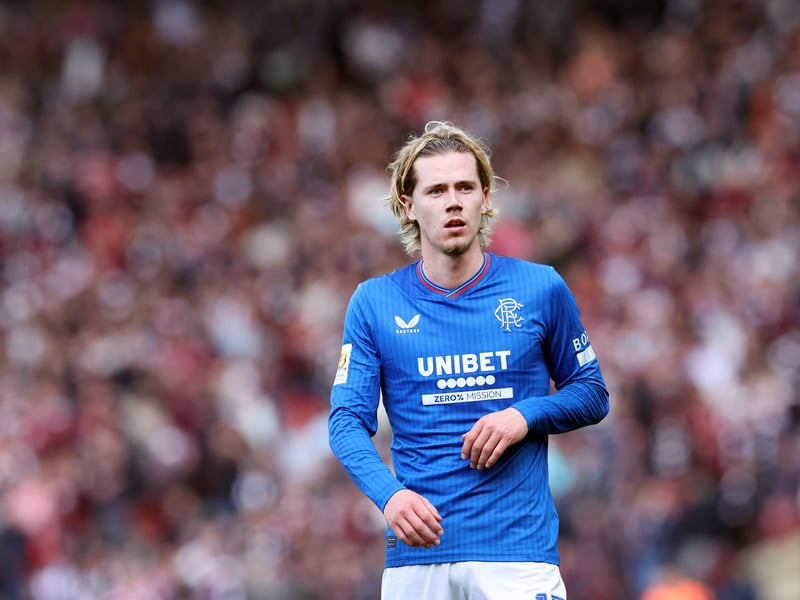 Clement's biggest dilemma will be whether to stick with the former Norwich City playmaker or bring Tom Lawrence back into the starting XI. We think he will opt for Cantwell though. Lawrence really struggled during the 3-3 draw with Celtic last month and that is likely to play on the Belgian boss' mind.