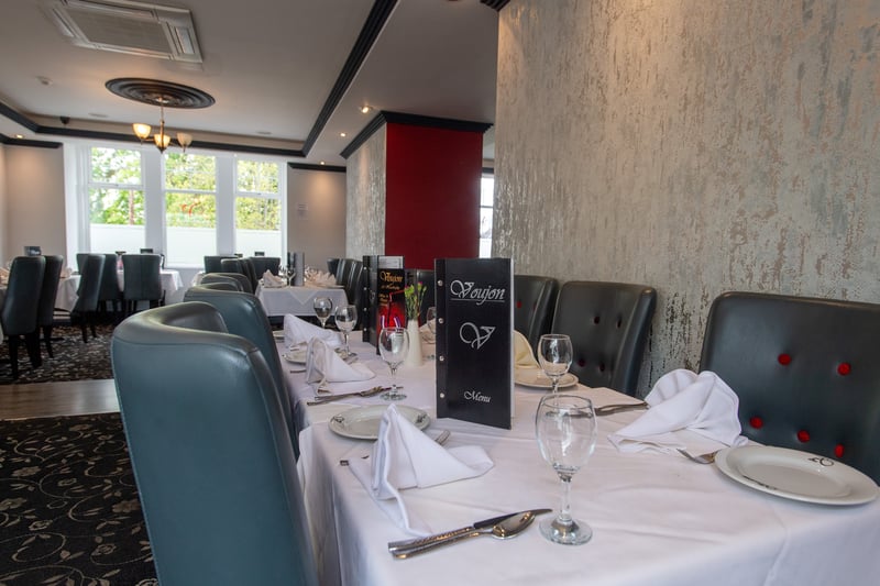 Some of the favourite dishes available are the Special Juliette Sizzler, the tandoori duck and the range of unique fish dishes.