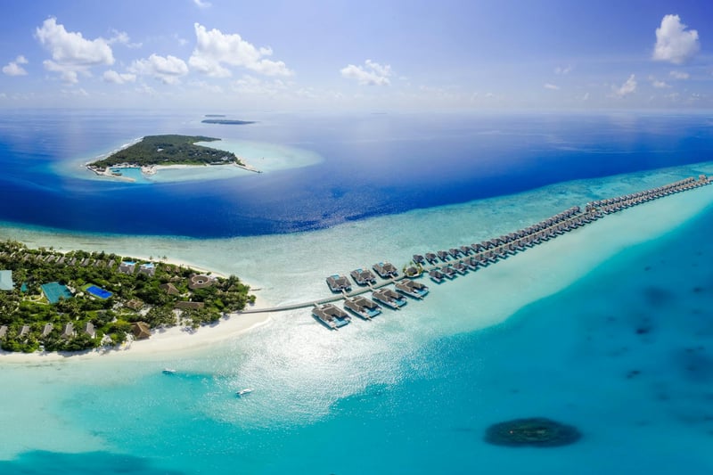 Ian Henshall said: "A holiday to the Maldives."