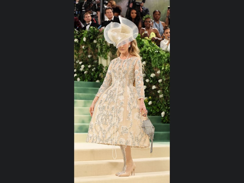 Sarah Jessica Parker attends The 2024 Met Gala Celebrating "Sleeping Beauties: Reawakening Fashion".