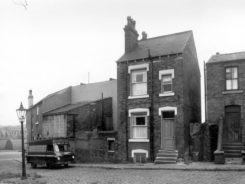Lincoln Field Terrace in the Newtown locality in August 1958. Dolly Lane can be seen far left. This area was cleared and is now part of the site of Primrose High School. Number 1A is the detached brick house in the centre with number 3 to the right of it. A van owned by 'Franco Signs' is parked in the street, their business was at 170 Meanwood Road.