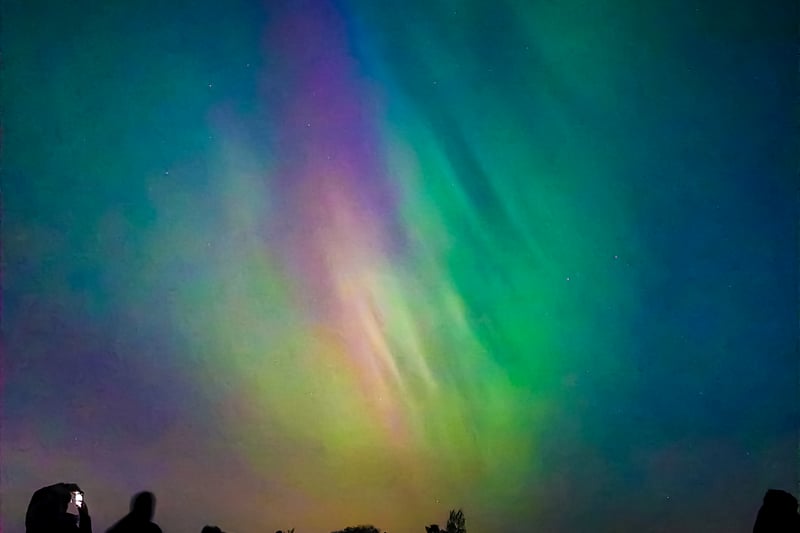 Vish said it was "a night when people of Leeds witnessed Nordic skies from their back gardens and keen people like me went to Otley Chevin to get stuck in traffic on the way home."