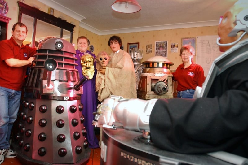 Back to 2005 when Ray Phillips, Andrew Green, Rob Ritchie and Deb Fenwick packed into the sitting room of Andrew's home for a photo to preview a new series of the TV hit.