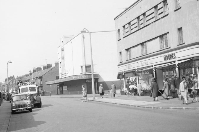 The Marina cinema in Sea Road in 1961.
In 1954, you could watch Jack Hawkins and Eva Bartok in Front Page Story.