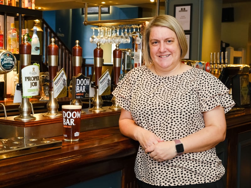 The Robin Hood at Milllhouses in Sheffield has re opened after an extensive refurbishment by Mitchell and Butler