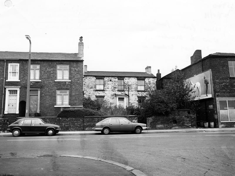 Houses on Cross Green Lane, with A. Lightfoot, Clothiers, at No 43 on the right. The junction with Ark Street is in the foreground. Pictured in October 1978. 