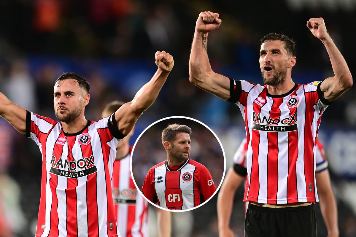 Watch Sheffield United fans say emotional goodbye to departing heroes before Tottenham Hotspur clash