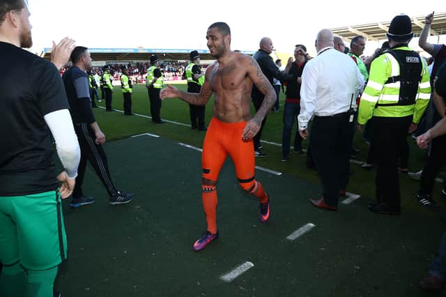 Leon Clarke of Sheffield United leaves the pitch after the Sky Bet League One match between Northampton Town and Sheffield United at Sixfields on April 8, 2017 in Northampton, England.  (Photo by Pete Norton/Getty Images)