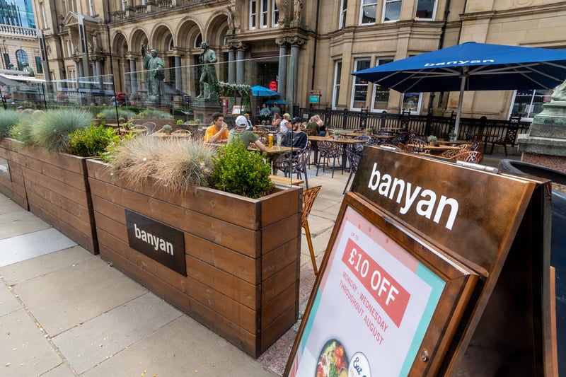 I'm often being teased in our office for how often I dine out in Leeds - it's basically a hobby. And it's finally getting warm enough to eat outside, enjoying the city's scrumptious food offering while soaking up the sunshine. One of my favourite spots is Restaurant Bar and Grill or Banyan on Leeds City Square.