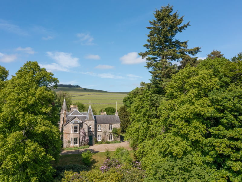 This magnificent Victorian lodge has been in the hands of its current family owners since 1880 and has proved a much-loved home down the generations.