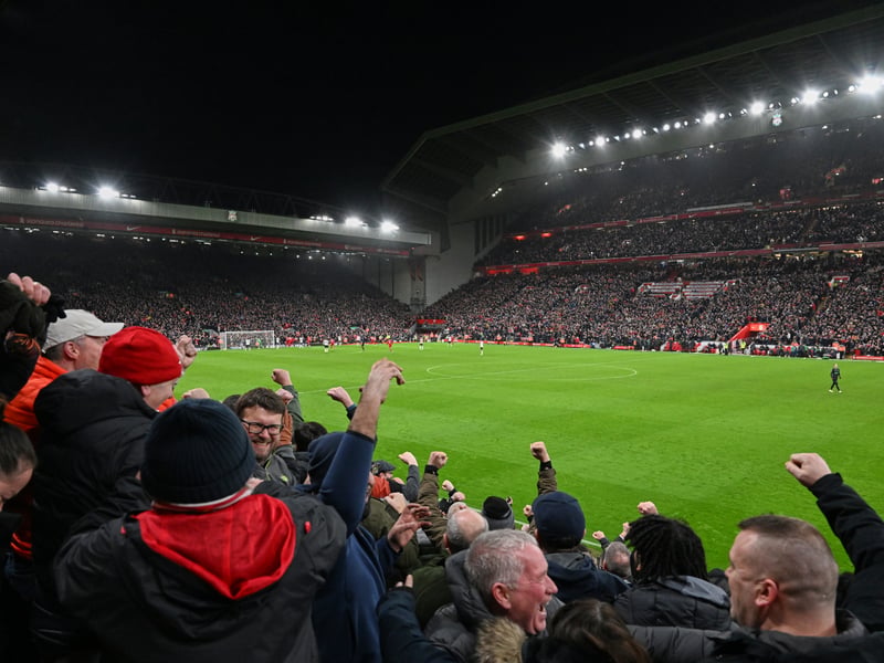 Average attendance: 55,809