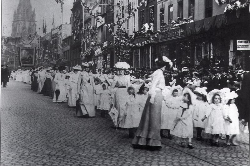 Frilly dresses were really the fashion in the 1902 Guild, Boots the Chemists, Fishergate is now a the forefront right