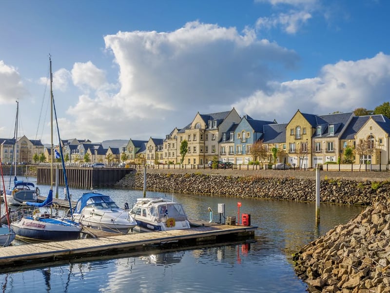 If you want to live in the Inverclyde village of Inverkip you'll be looking to pay an average of £231,846. Named after the River Kip, it's on the coast around eight miles north of Largs.