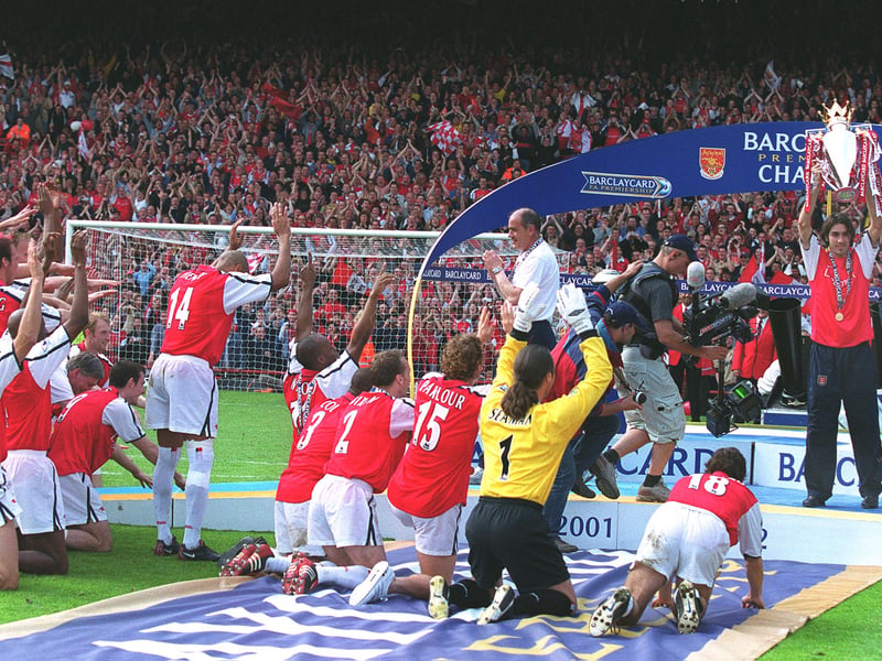 30 major trophies