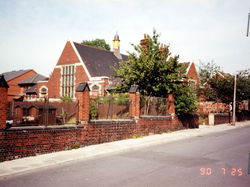 Colenso Mount showing St. Edward's Church Hall in July 1990. A listed building built in about 1904, it was originally St. Edward's Church School, and later became a community centre after the demolition of the church, but is unoccupied at the time of the photo.