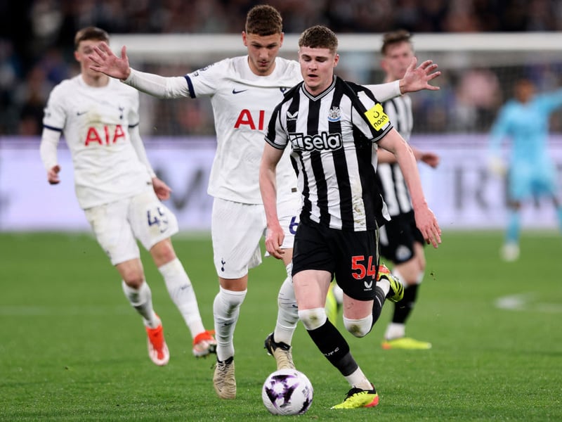 Couldn't close down the danger in the build-up to the fourth goal. Struggled to deal with the All Stars attack.