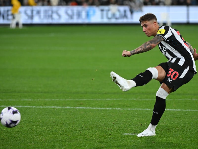 Tried to get forward and make things happen as the most experienced outfield head but didn't have much success. Would have expected better from the most experienced outfield player. Booked.