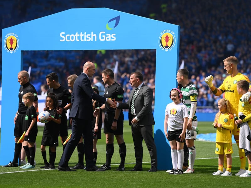 The managers also exchanged pleasantries before the battle.