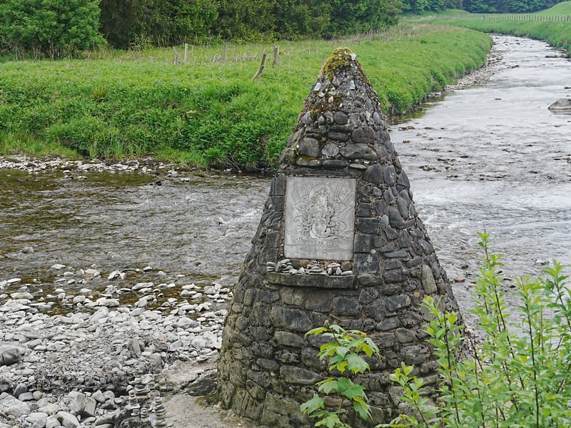 A naga stupa sits in the water at Samye Ling where Moodlaw Burn joins the White Esk. It was built as an offering to the Nagas (protective water spirits). There is another watersmeet 2km south of Castle O'er where the White Esk joins the Black Esk. 