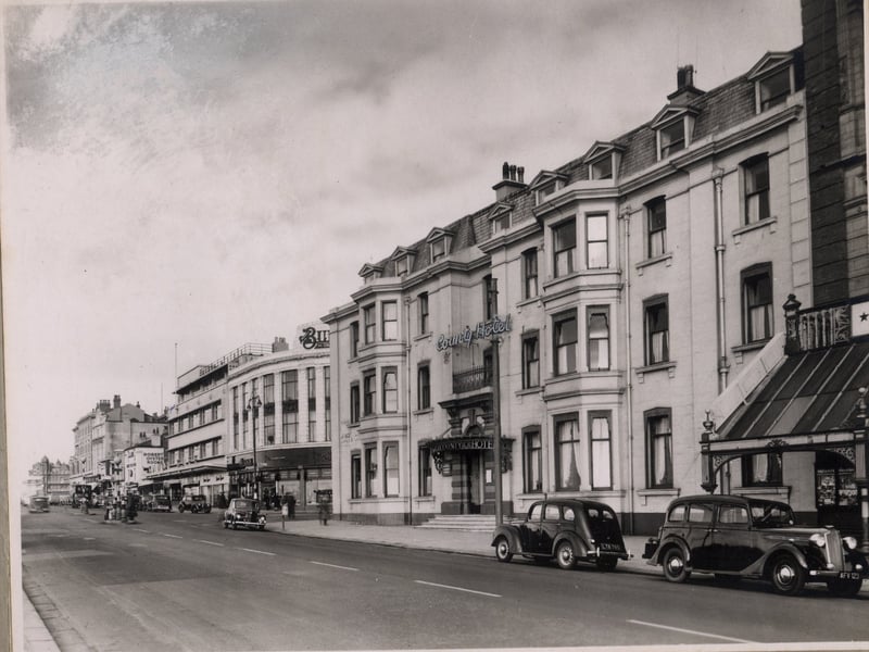 County Hotel, 1950s. To the right is part of the glass canopy of The Palace both were demolished in the 1960s to make way for Lewis's department store