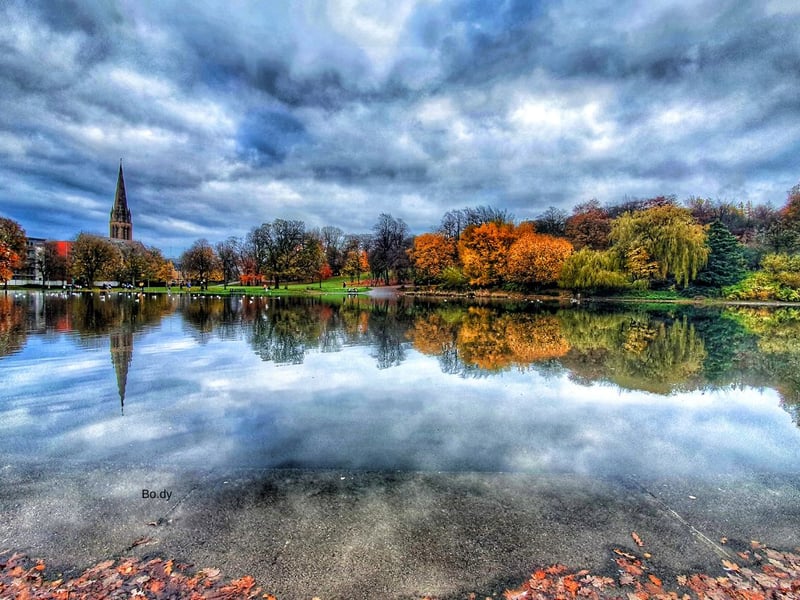 Southsiders certainly have no shortage of great parks to choose from - Queen's Park is another big one, covering 148 acres of land between Strathbungo, Shawlands and Mount Florida just a couple of miles from the city centre. With great views over Glasgow, the park often holds events including a regular famers market and concerts at the Queen's Park Arena. There's also a weekly parkrun, three lawn bowls clubs, a tennis centre, a five-a-side football facility and a pitch and putt course. The mansion of Camphill House (now flats), and Langside Hall (now a community centre) sit within the park.
