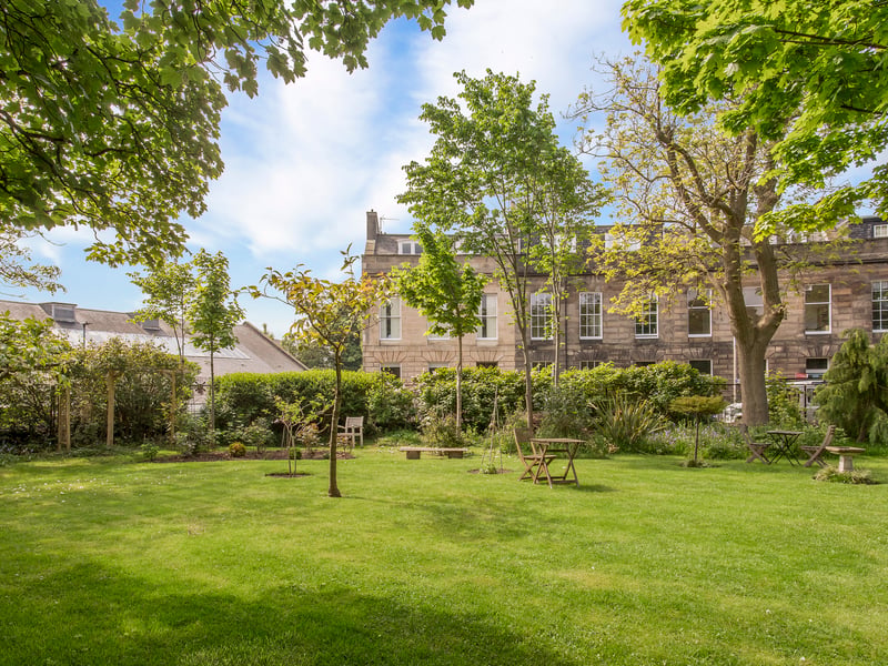 For more information, call Gilson Gray on 0131-516 53 66.