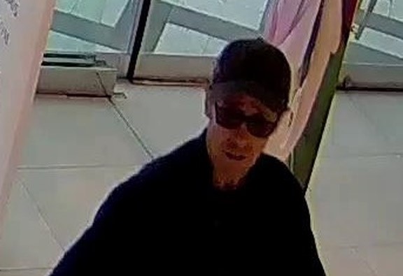 Photo LD8091 refers to a theft