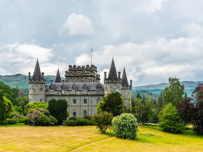 Overlooking Loch Fyne, Argyll’s Inverarayis home to many historic buildings, award winning museums and Inveraray Castle with its extensive grounds.