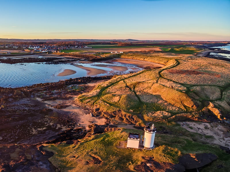 Another popular town in the East Neuk of Fife, Elie is home to two celebrated golf courses, a harbour, which was established in the 16th century, and several interesting historic buildings. Elie is also known for its award winning bar and restaurant, The Ship Inn.