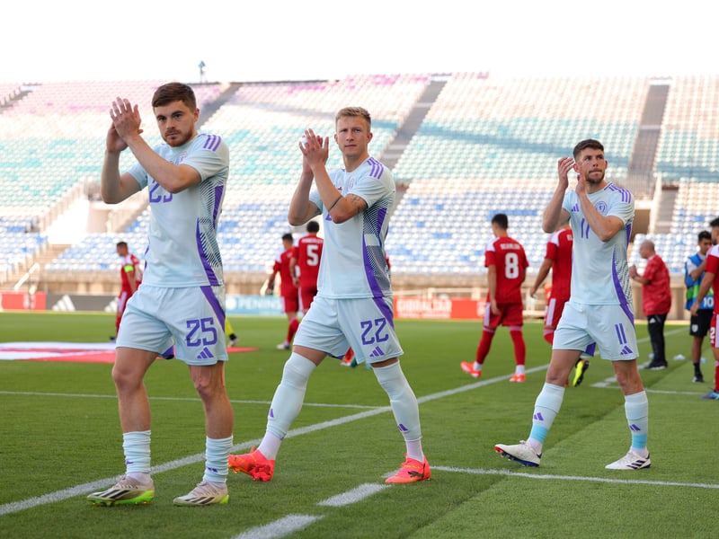 Provided a decent attacking threat in his hour plus return to the national team but like so many in the first half couldn't find a breakthrough when it counted. 